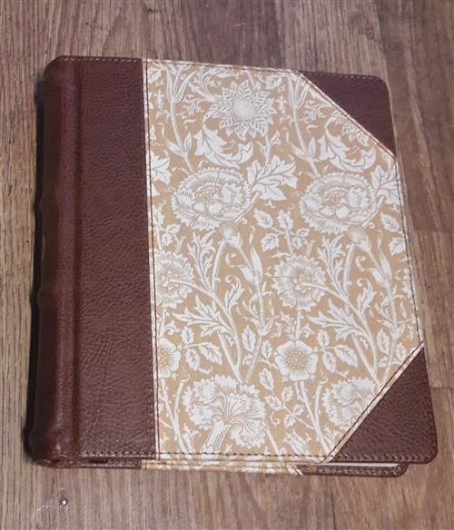 The Holy Bible: English Standard Version, Journaling, Antique Floral Design